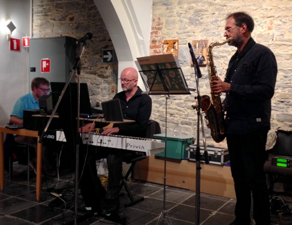 2018.09 | Lounasan – performance during exposition ‘Animo’ (Ghent, Belgium)